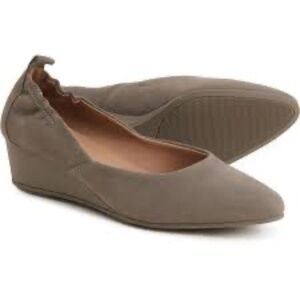 Blondo Etta Waterproof Wedge Pump Rock Beige Leather size 6.5